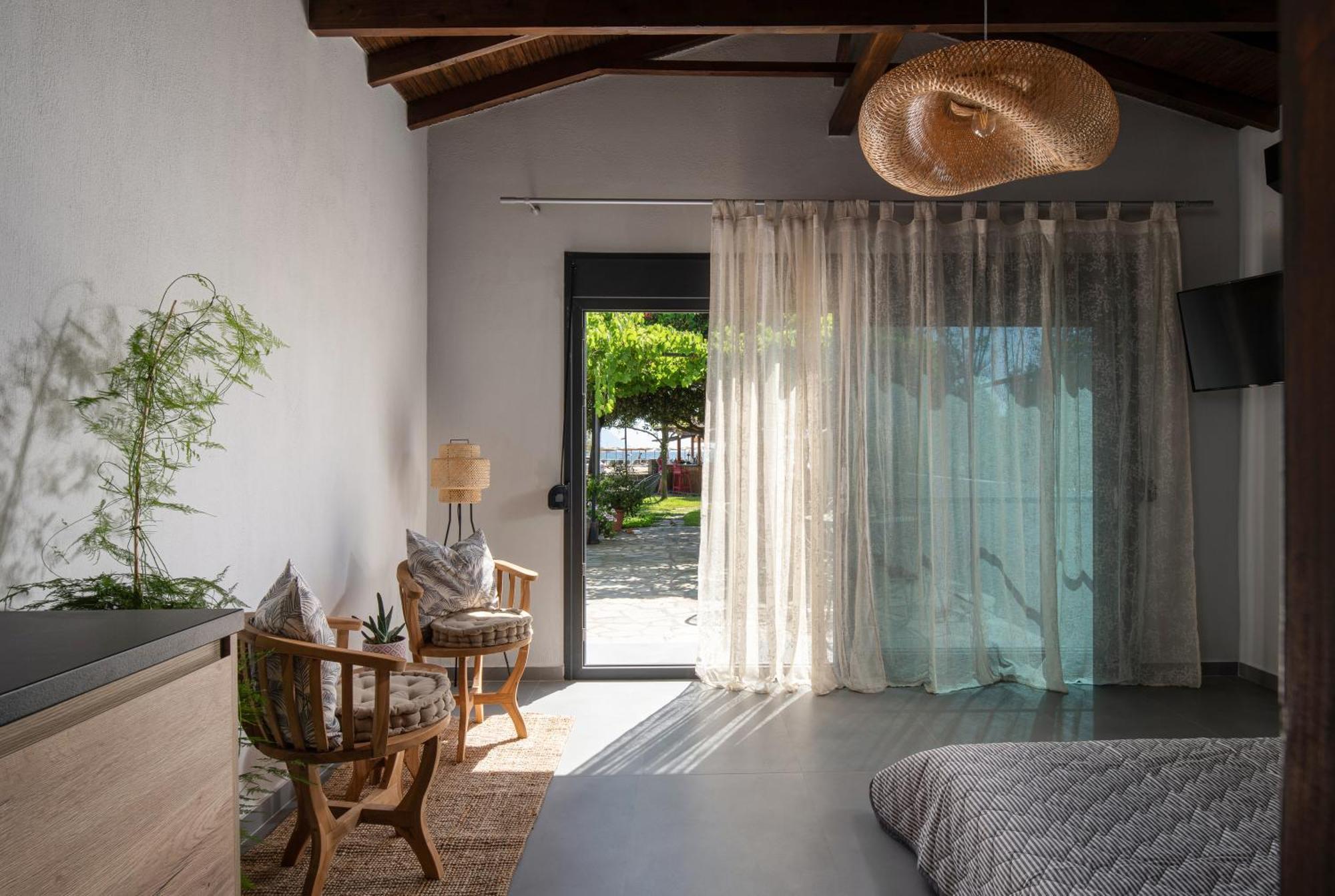 Akasti Slow Living Paralia Sikias Exterior photo